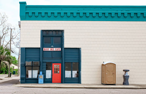 Portable Toilet Options We Offer in Oskaloosa, KS